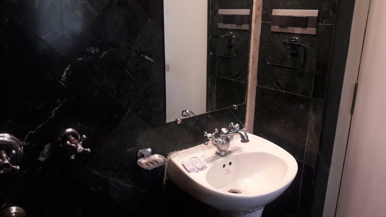 Hôtel Shine Hospitality à Bombay Extérieur photo