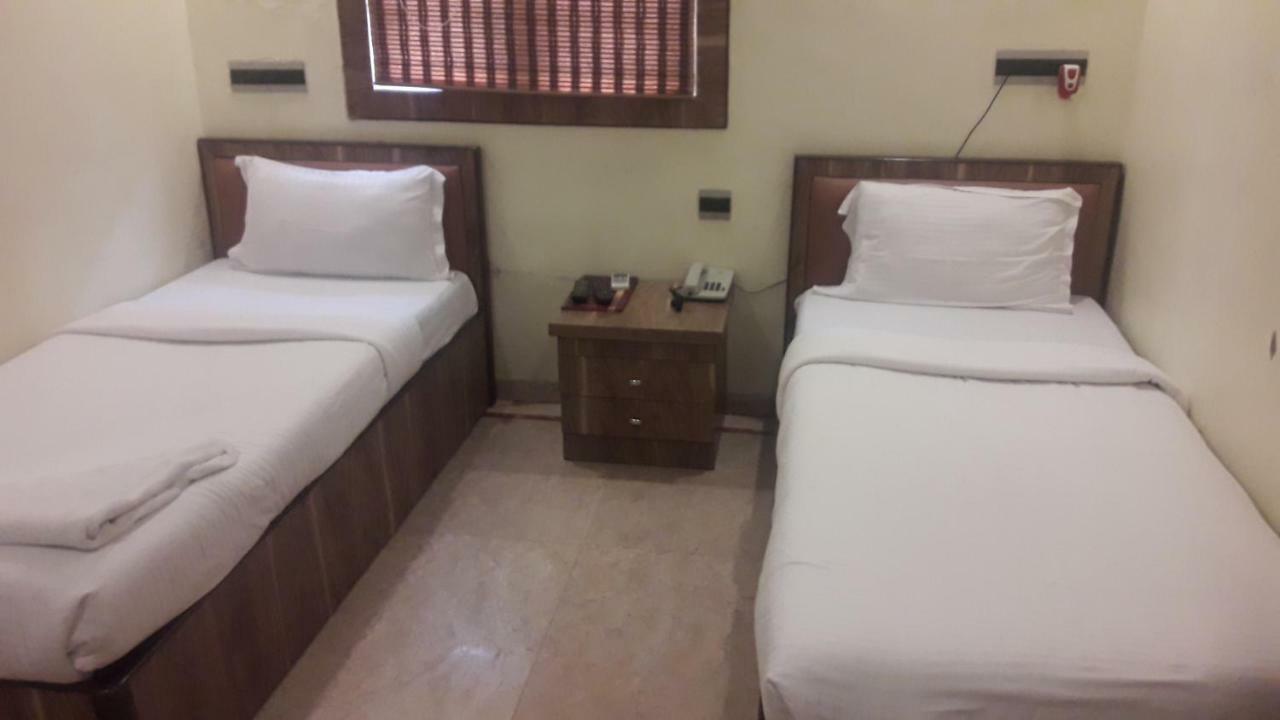 Hôtel Shine Hospitality à Bombay Extérieur photo