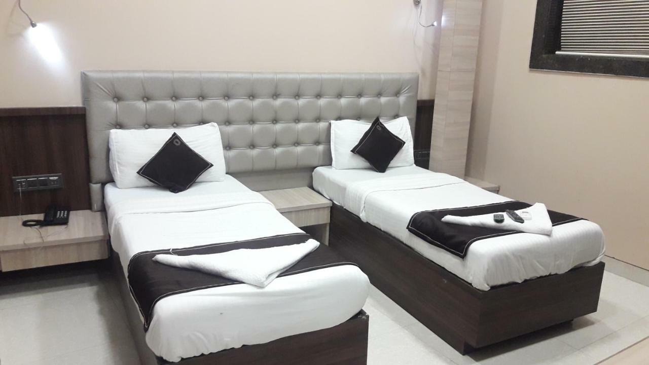 Hôtel Shine Hospitality à Bombay Extérieur photo